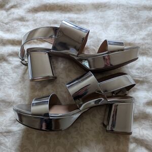 AEROSOLES | Camera | Silver Metallic Sandals | Size 10